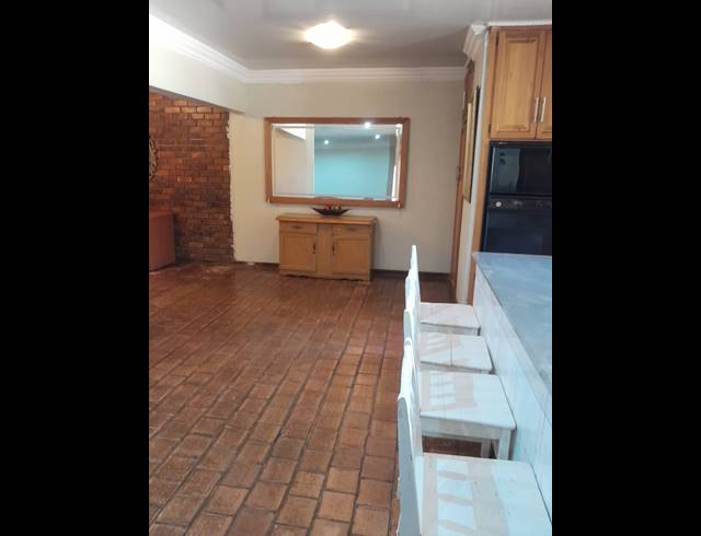 5 BEDROOM FREEHOLD FOR SALE IN THE ORCHARDS
